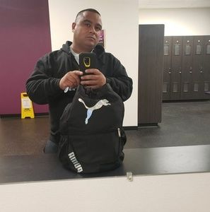 Meet your Posher, Omar